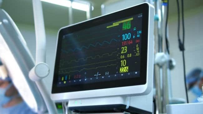 Heart rate and patient condition control monitor in hospital